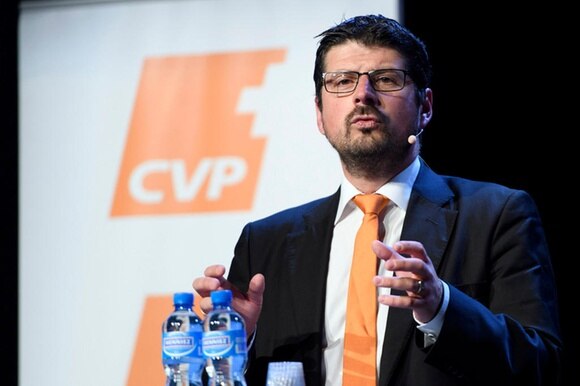 Il consigliere nazionale vallesano Yannick Buttet si è ritirato dalla carica di vicepresidente del partito popolare democratico