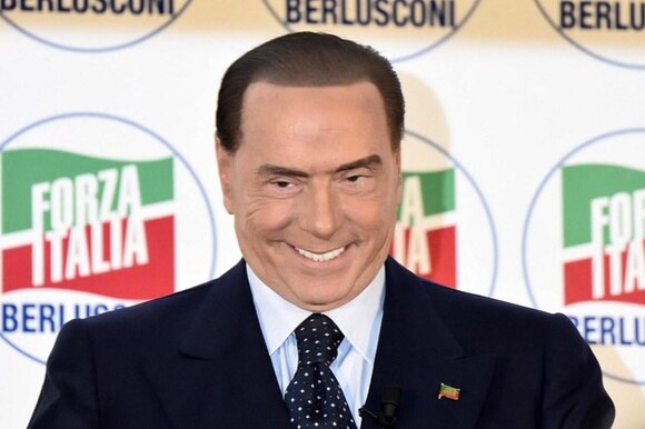 Silvio Berlusconi durante un meeting di Forza Italia
