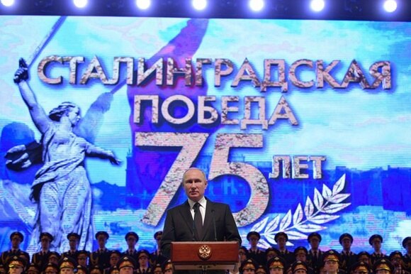 Putin celebra l anniversario della sanguinosa battaglia di Stalingrado