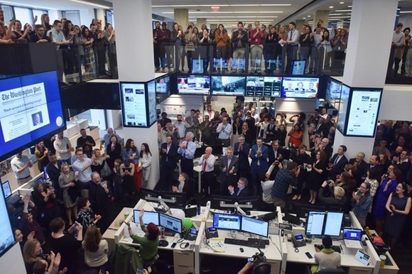 La redazione del Washington Post al momento della proclamazione dei vincitori dei Pulitzer 2018
