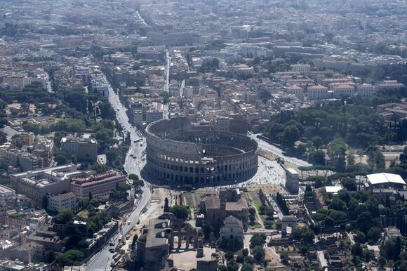 Vista aerea sul Colosseo