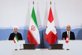Rohani e Berset con le bandiere iraniana e svizzera