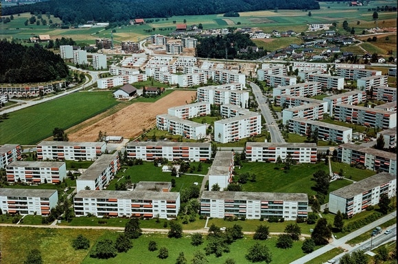 Historische Luftaufnahme der Göhnersiedlung Sunnebüel in Volketswil