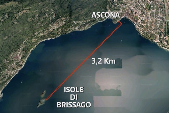 Cartina con percorso segnato in rosso che collega Ascona alle isole di Brissago