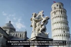 Vista della Torre di Pisa e dei monumenti circostanti, con sovraimpresso un messaggio minaccioso (fotogramma di video jihadista)