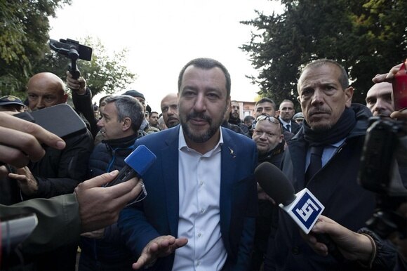 Matteo Salvini tra la folla