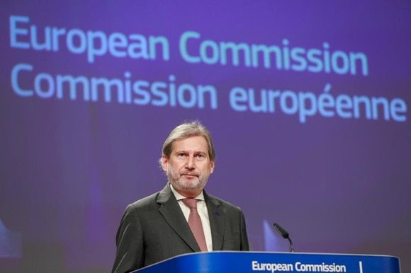il commissario europeo Johannes Hahn