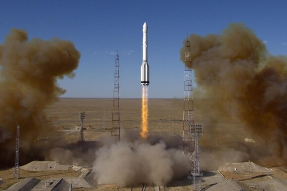Il momento del lancio del missile che porta nello spazio il nuovo telescopio