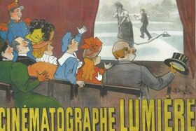 Vecchio manifesto raffigurante persone che assistono a una proiezione; scritta Cinématographe Lumière
