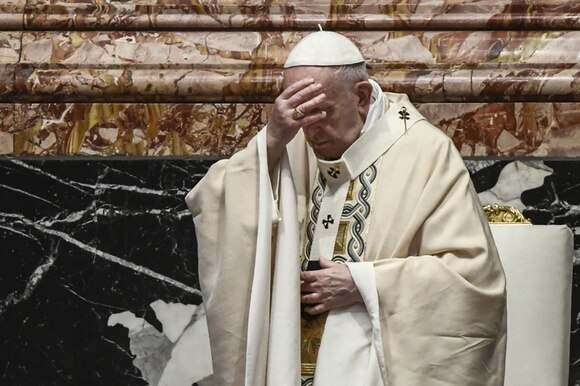 Papa Francesco durante le celebrazioni pasquali.