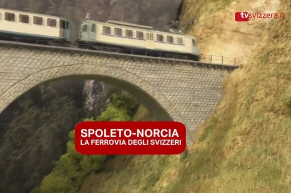 Il treno di allora tra Spoleto e Norcia.