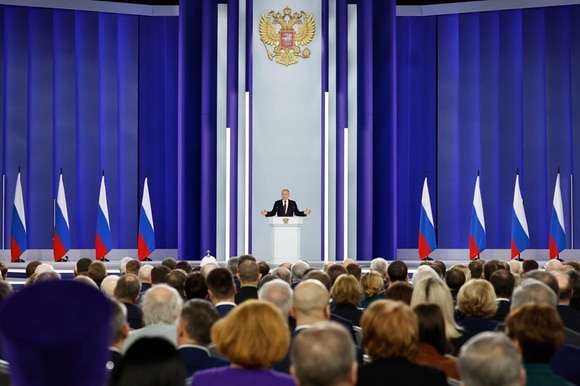 Putin durante il suo discorso davanti all assemblea federale.