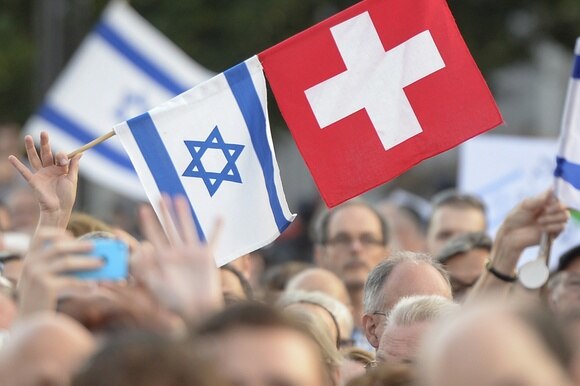 bandiere svizzera e israeliana